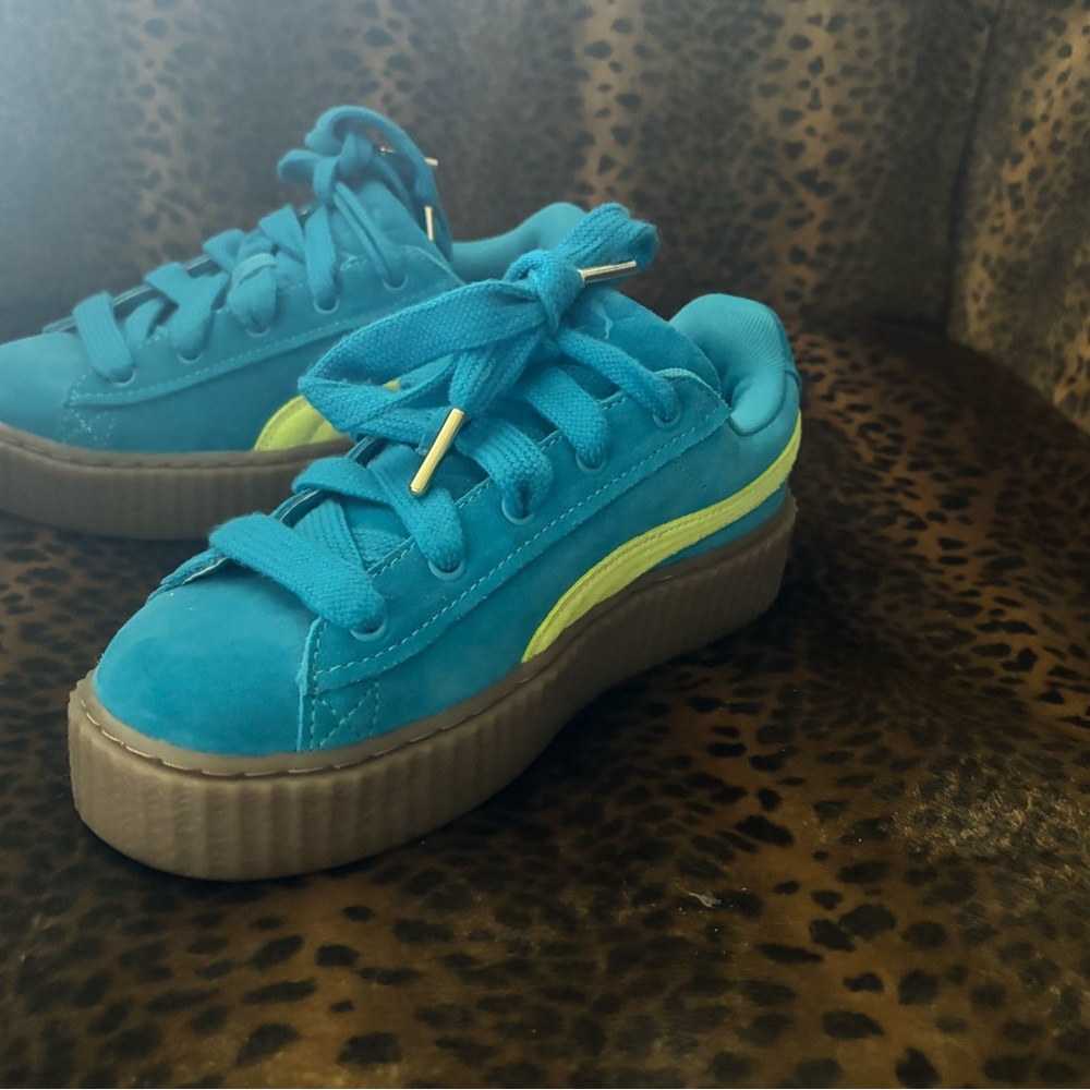 NWOT Puma Fenty Blue and Yellow creepers platform crepe sole